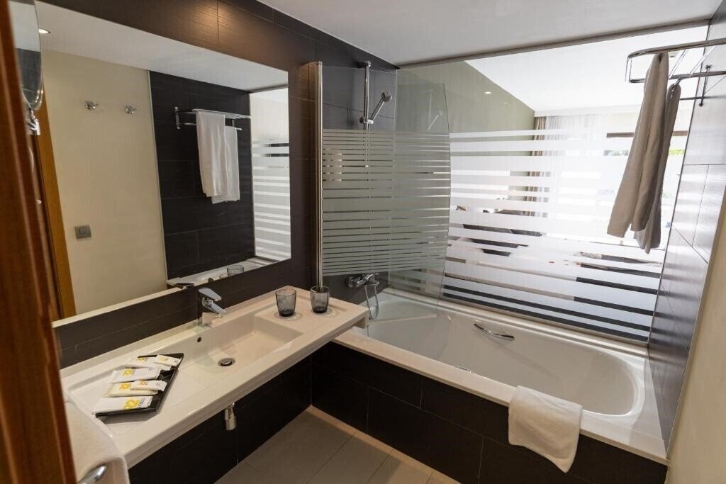 Фотографія R2 Romantic Fantasia Dreams & Suites 4*