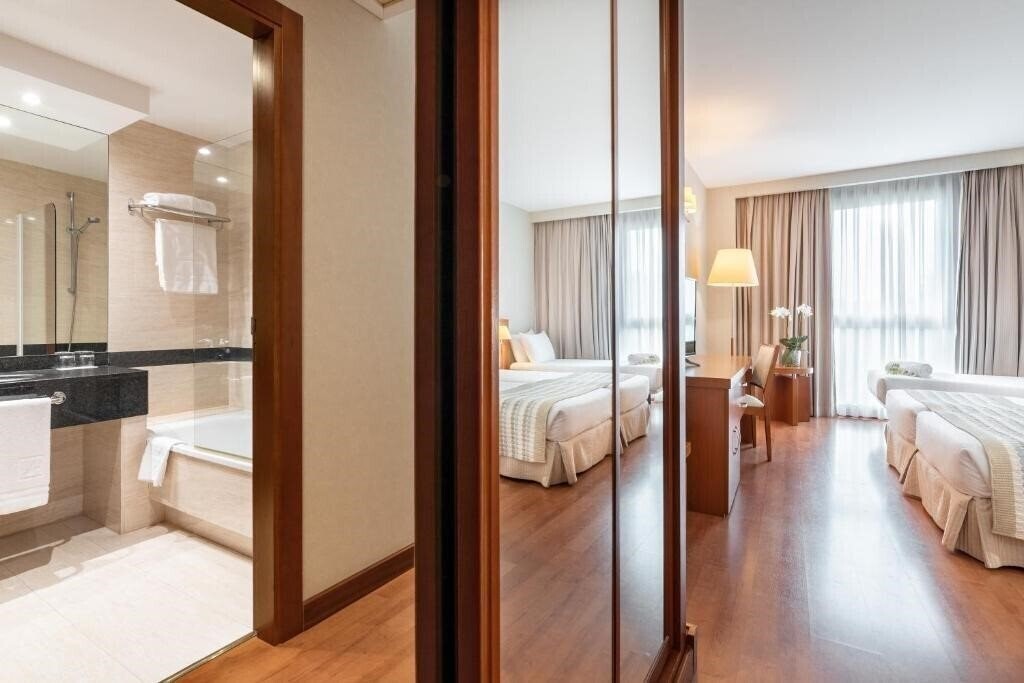 Фото Hotel Eurostars San Lazaro 4*