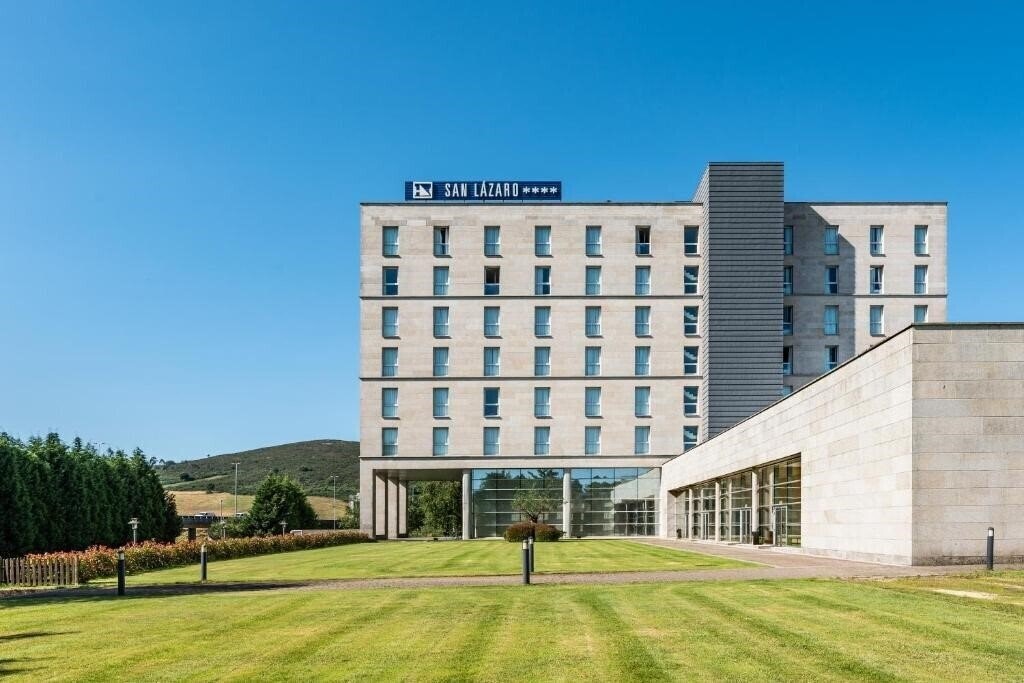 Готель Hotel Eurostars San Lazaro 4*