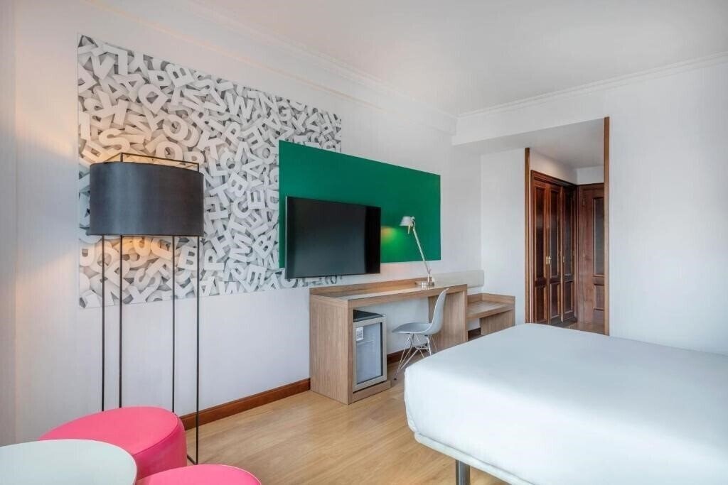 Фотография Hotel Santiago Plaza Affiliated by Melia 4*