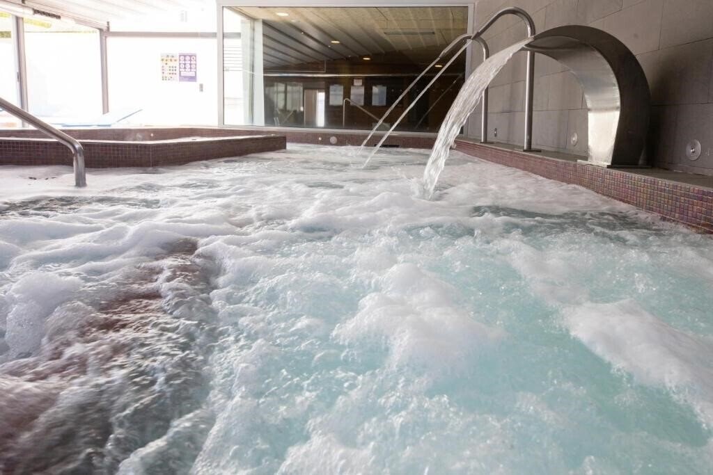 Отель Thalasso Cantabrico Las Sirenas 4*
