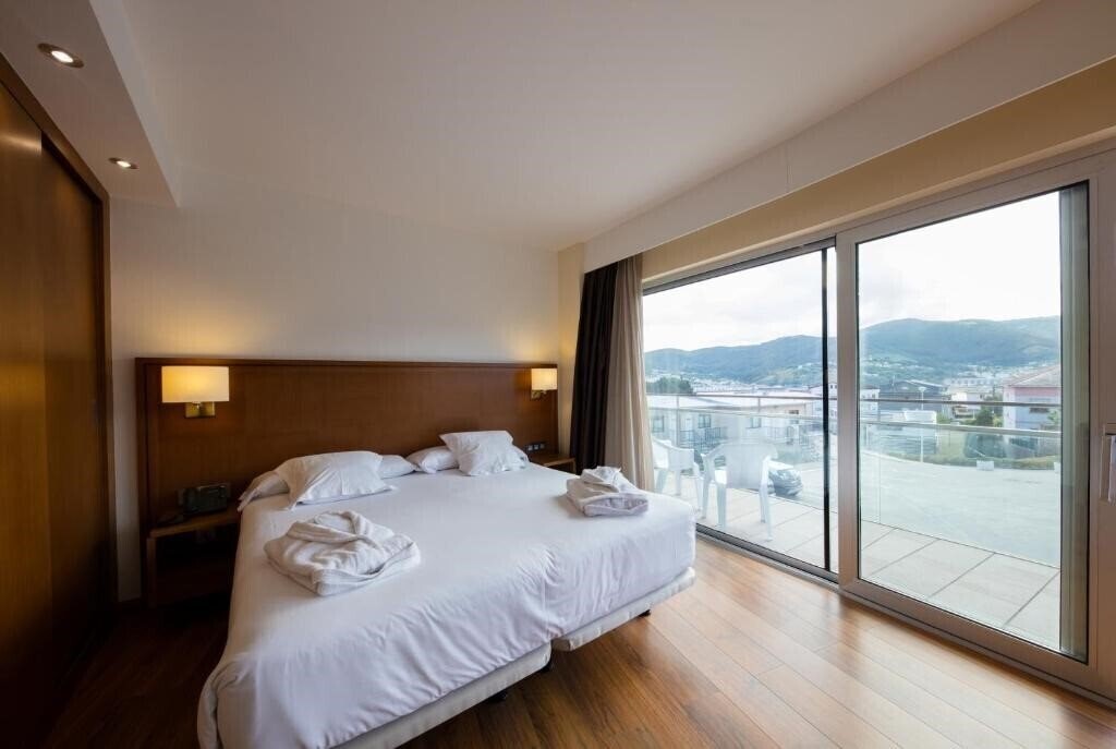 Фото Thalasso Cantabrico Las Sirenas 4*
