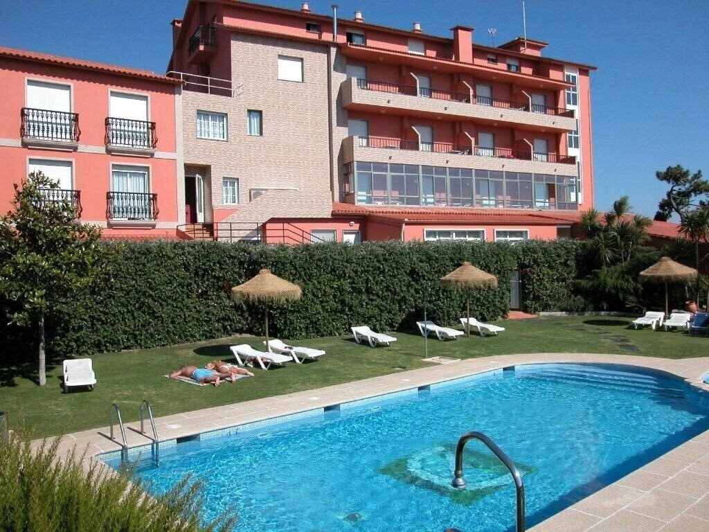 Отель Hotel Vida Playa Paxarinas 2*