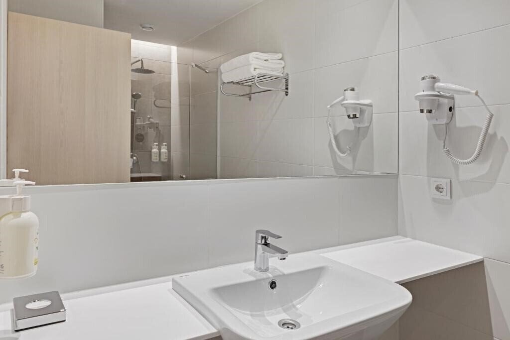 Фотография B&B Hotel Santiago Milladoiro 2*