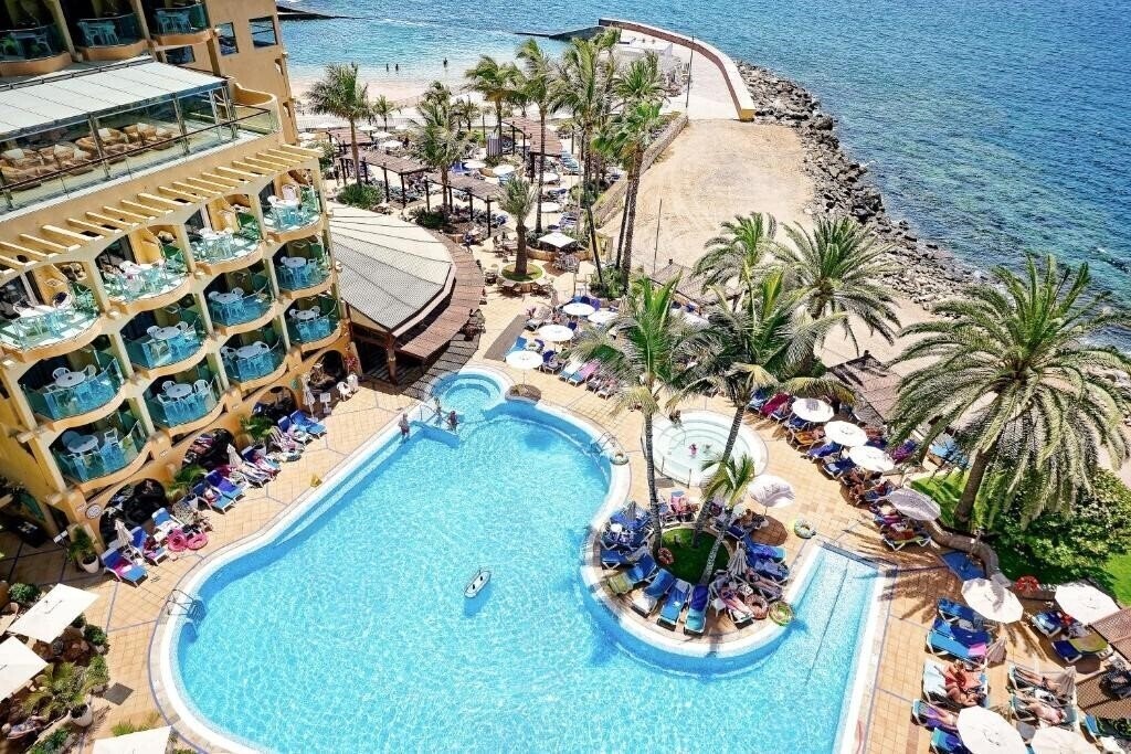 Готель Bull Aparthotel Dorado Beach 3*