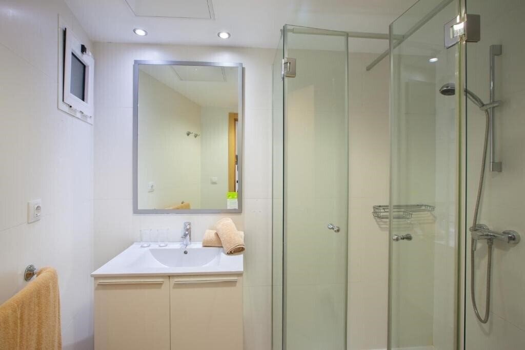 Фотографія Aparthotel Revoli 4*