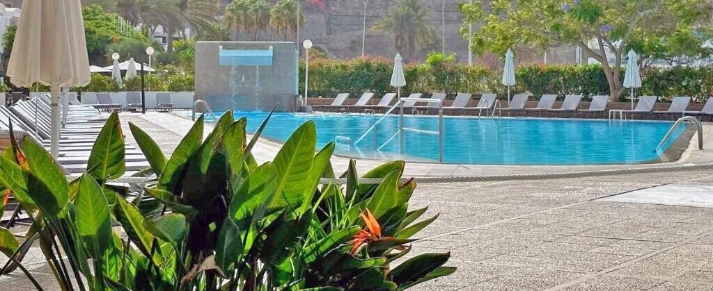 Готель Portonovo Apartamentos 4*