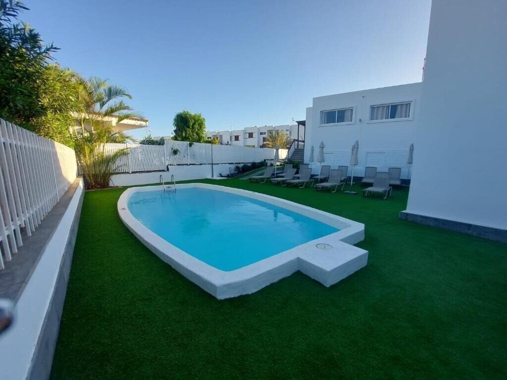 Отель Apartamentos Miami Playa (ex. New Miami Playa Apartamentos) 3*