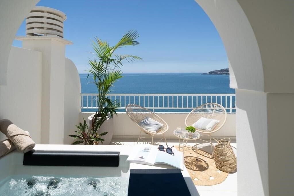 Отель Helios Costa Tropical 3*