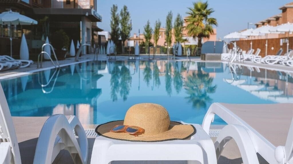 Готель AH Granada Palace 4*