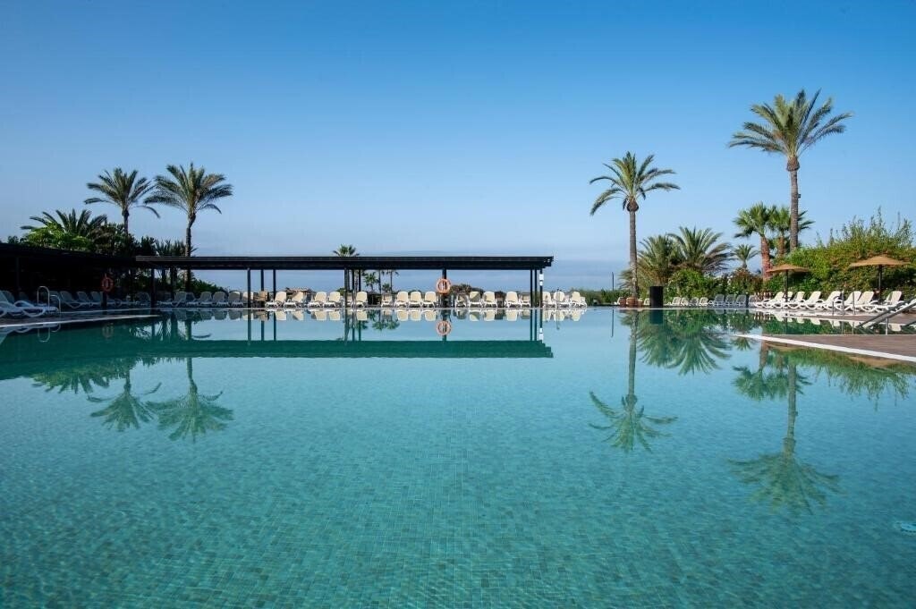 Отель Impressive Playa Granada Golf 4*