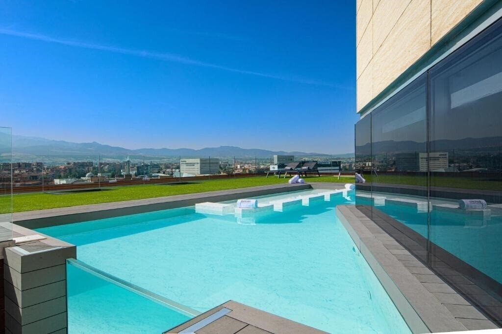 Готель Barcelo Granada Congress 5*