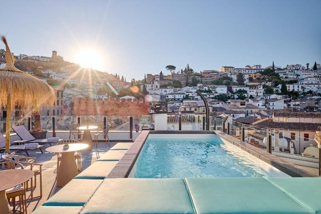 Отель Triunfo De Granada 4*