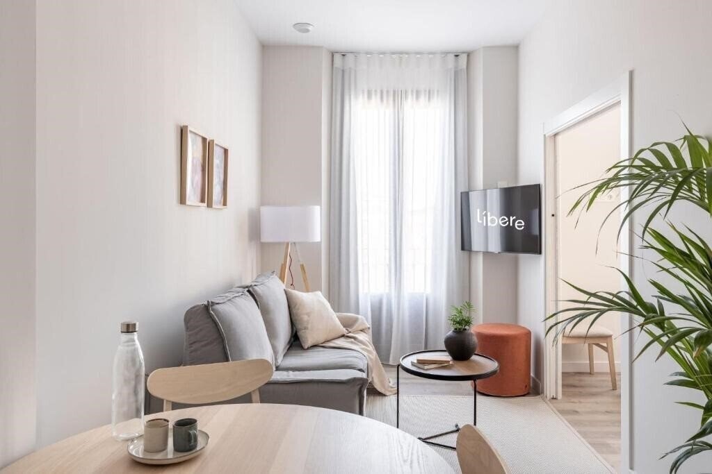 Отель Libere Granada Catedral Apartamentos 3*