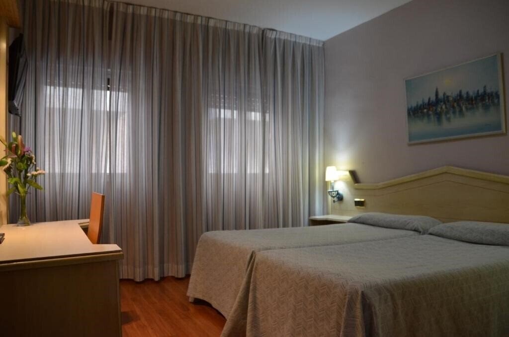 Готель Hotel Ana Maria 3*