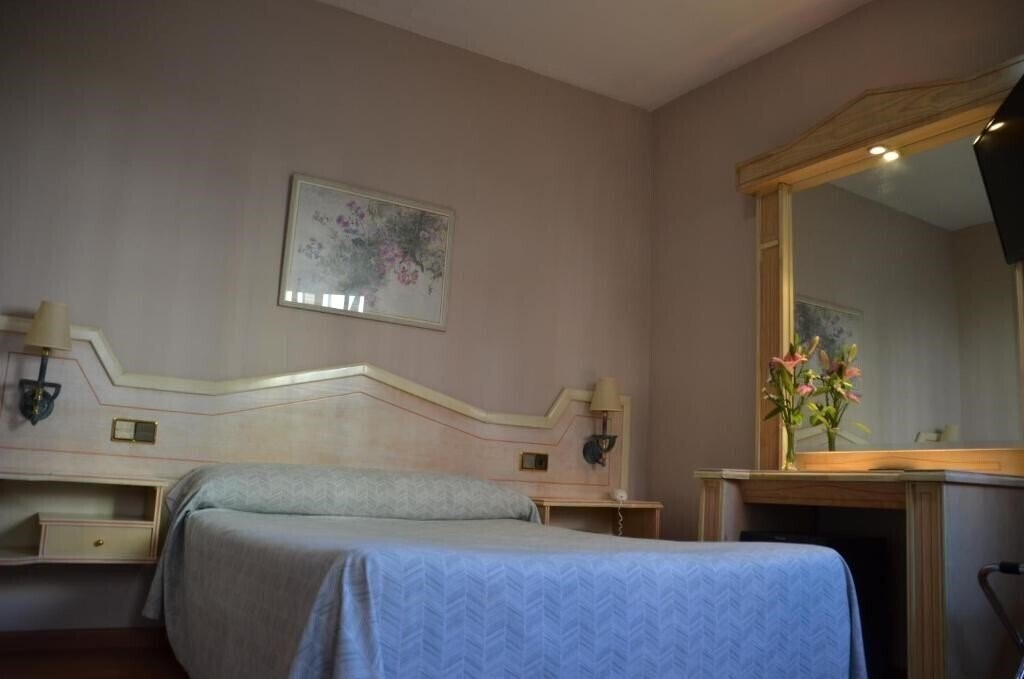 Фото Hotel Ana Maria 3*