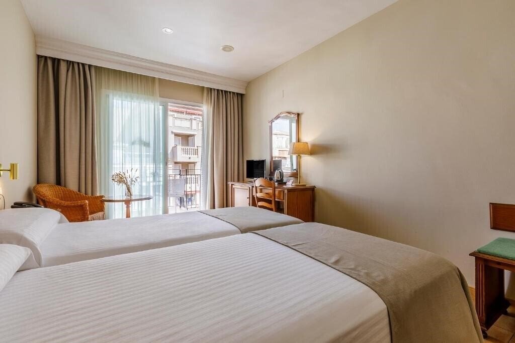 Картинка Hotel Almijara - Mares 3*