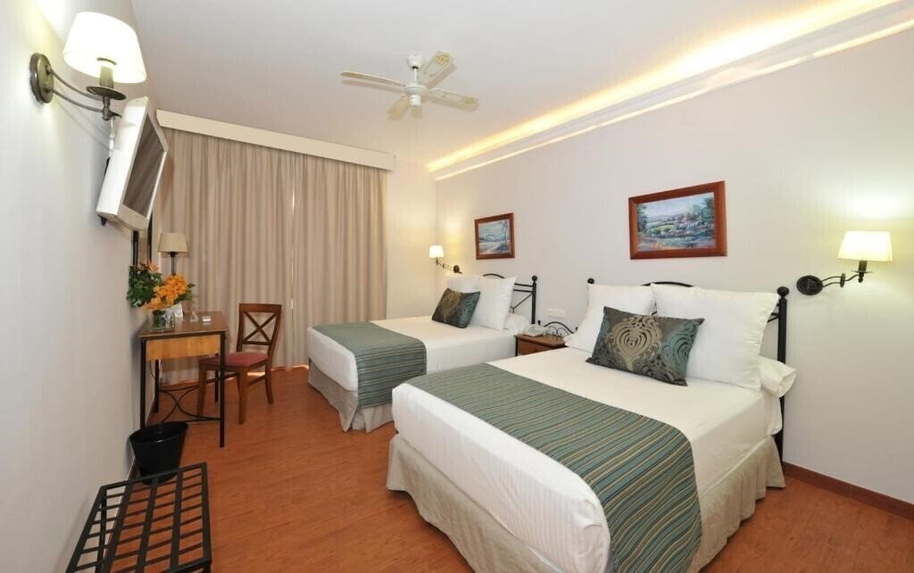 Зображення Hotel Salobrena Suites 3*