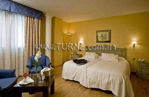 Готель Corona de Granada 4*