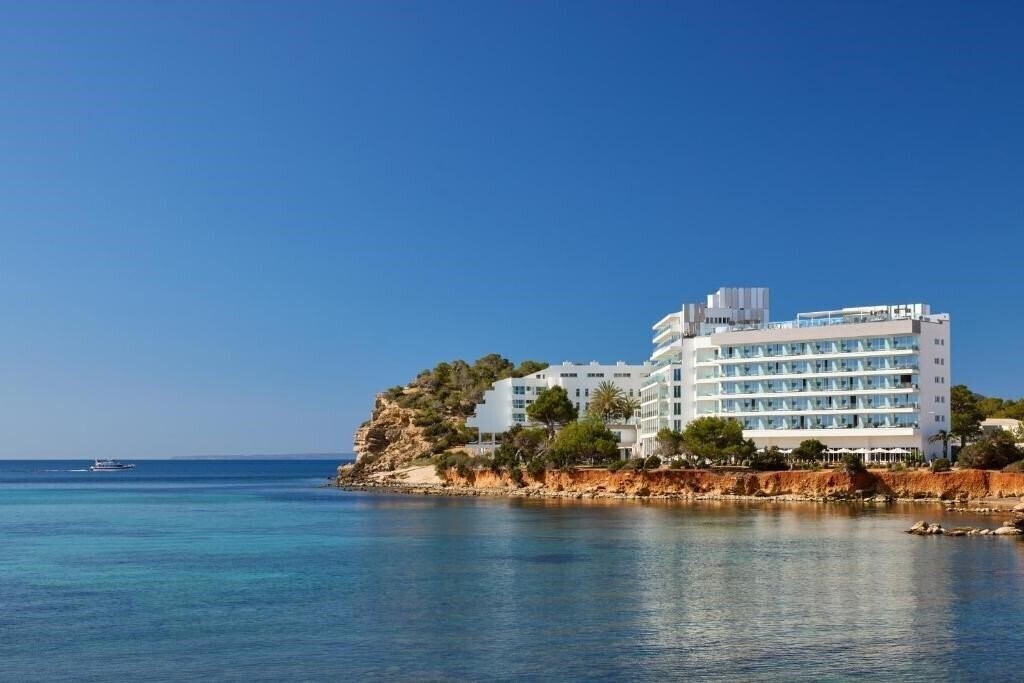 Готель Sol Beach House Ibiza 4*