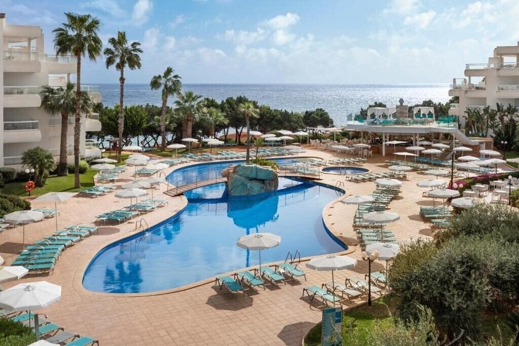 Готель Tropic Garden Aparthotel 4*