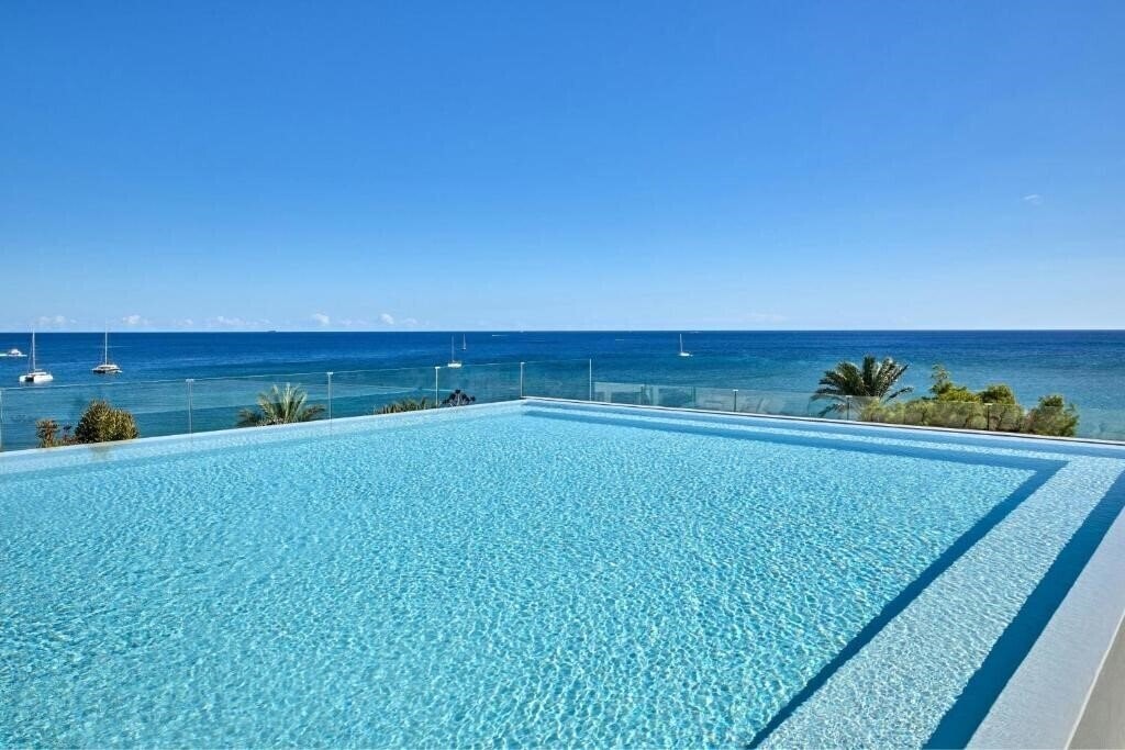 Готель W Ibiza 5*
