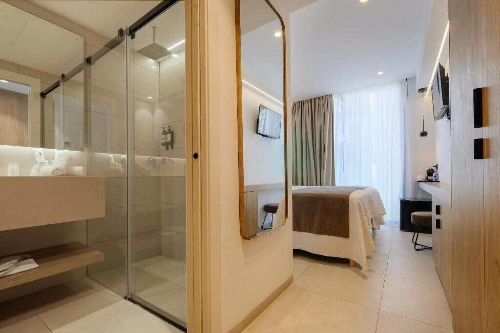Фотографія M Hotel 4*