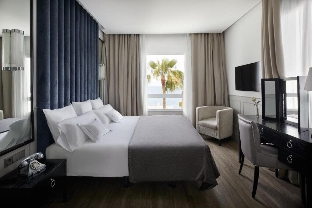 Фото Hotel Mim Ibiza Es Vive (Adults Only) 3*