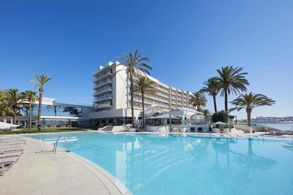 Зображення Torre Del Mar / Playa de en Bossa 4*