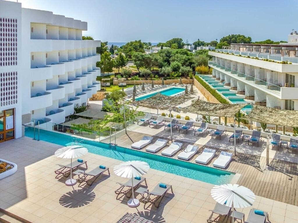Отель Inturotel Cala Esmeralda Beach Hotel & SPA 4*