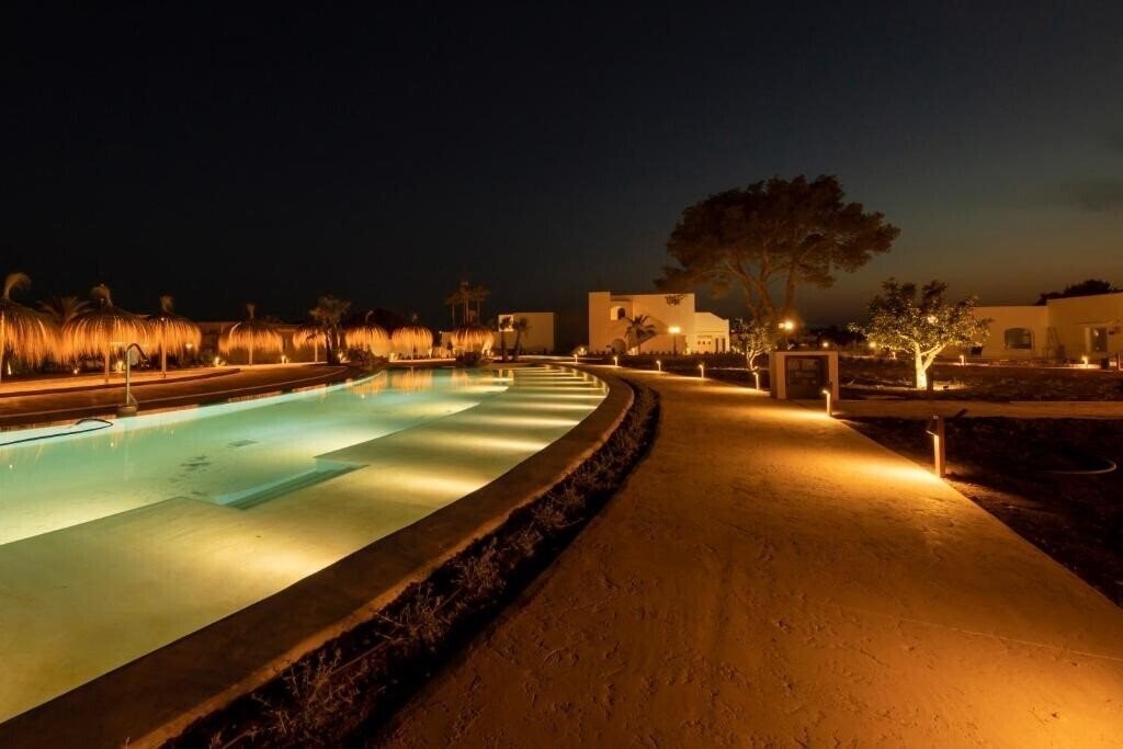Фотографія Eques Petit Resort 4*