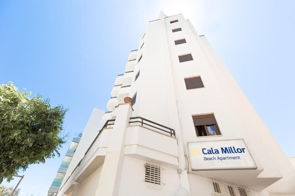 Готель Apartments Midas 3*