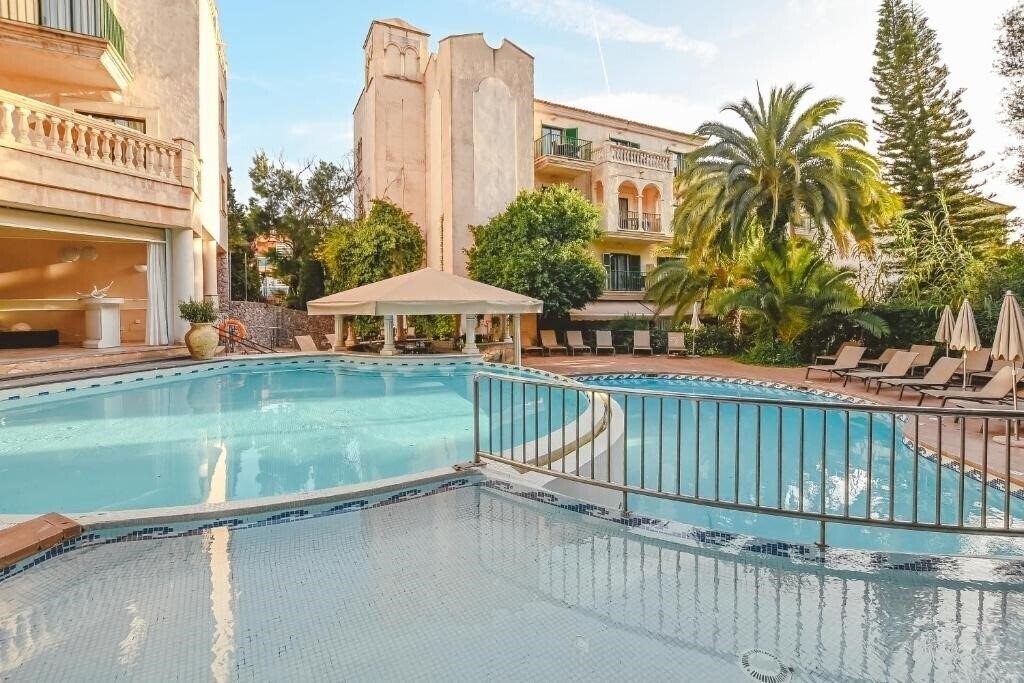 Отель Lago Garden Apartsuites & SPA Hotel 5*