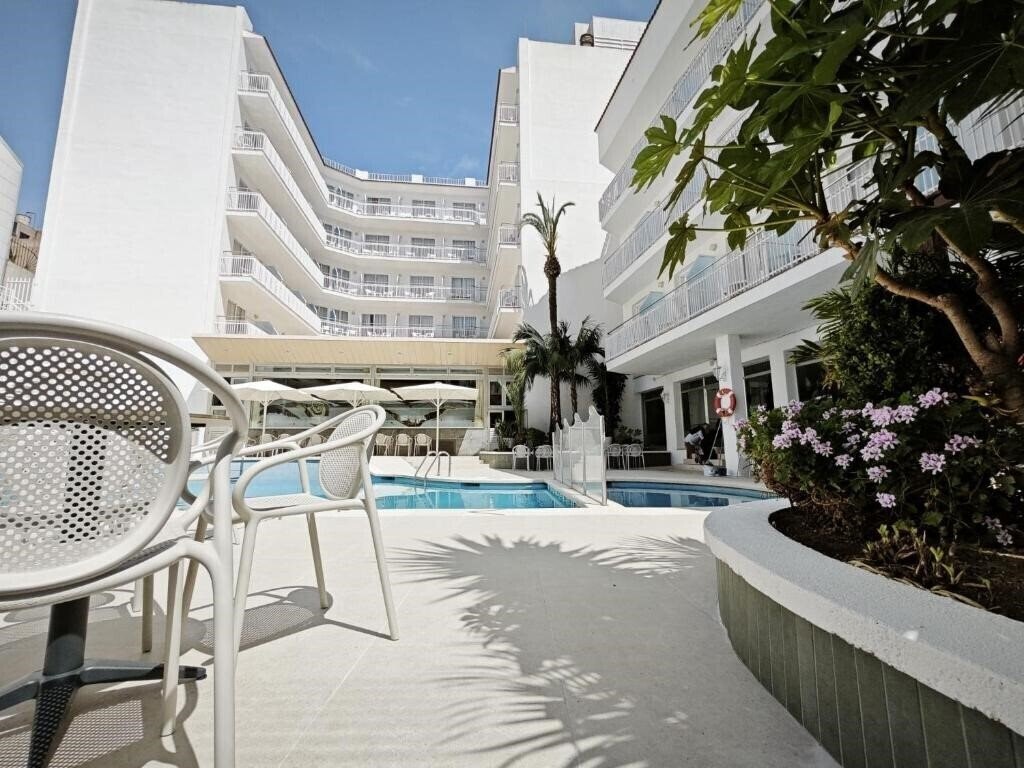 Изображение Miami 3*