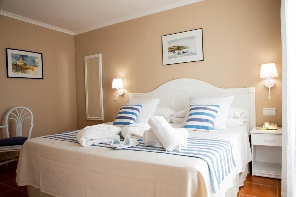 Фотографія Hotel Dwo Les Palmeres 4*