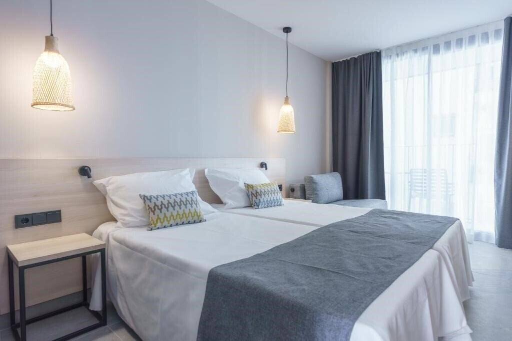 Зображення Hotel Dwo Les Palmeres 4*