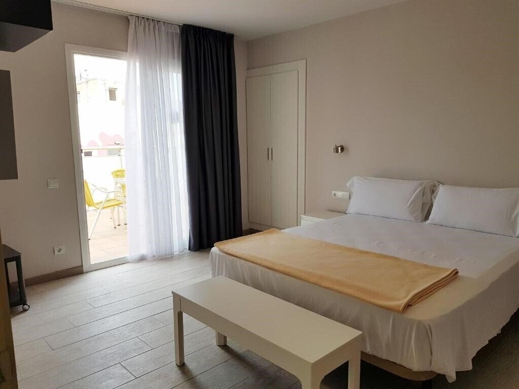 Картинка Apartamentos Comfort Calella 3*