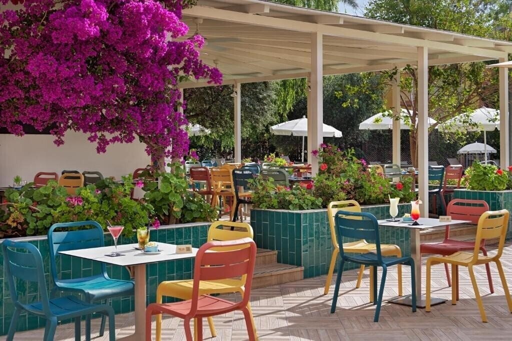 Готель H10 Cambrils Playa 4*