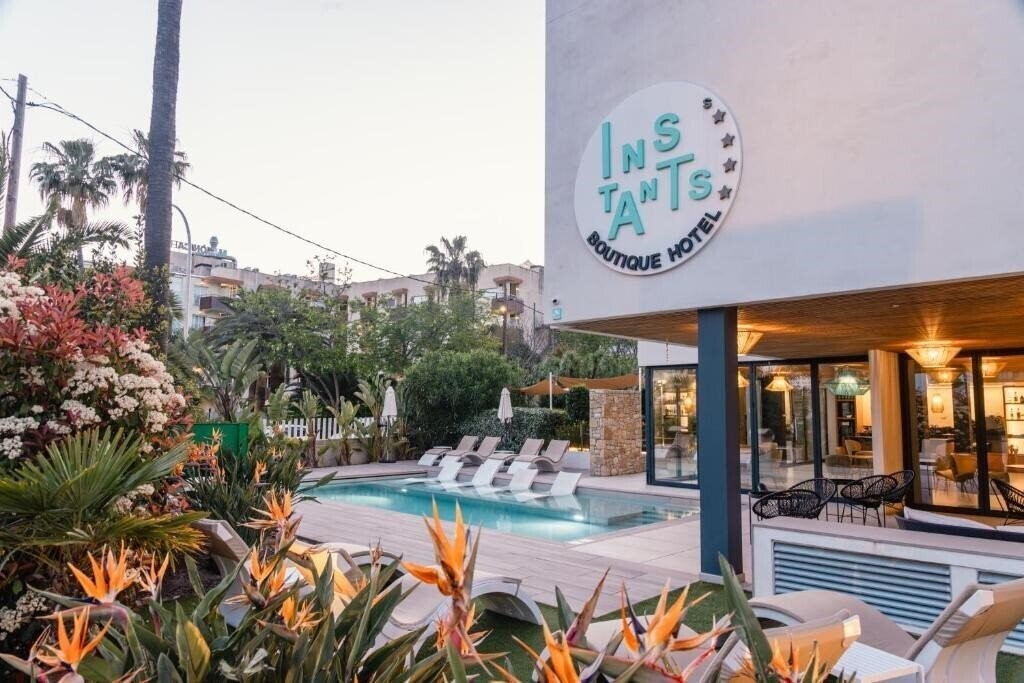 Отель Instants Boutique Hotel - Adults Only 4*