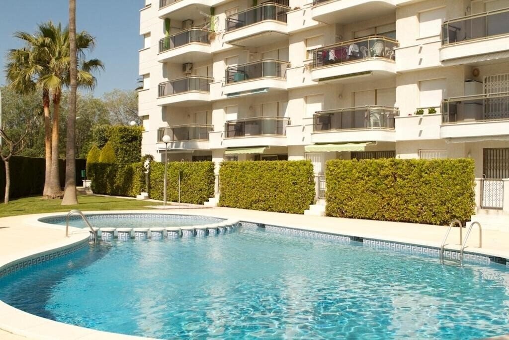 Отель Somni Cambrils 3*