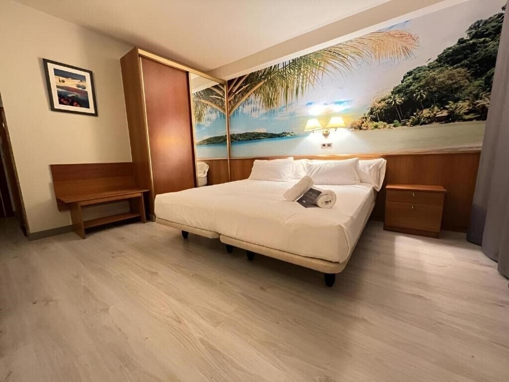 Отель Futurotel Cambrils Paradise Resort 3*