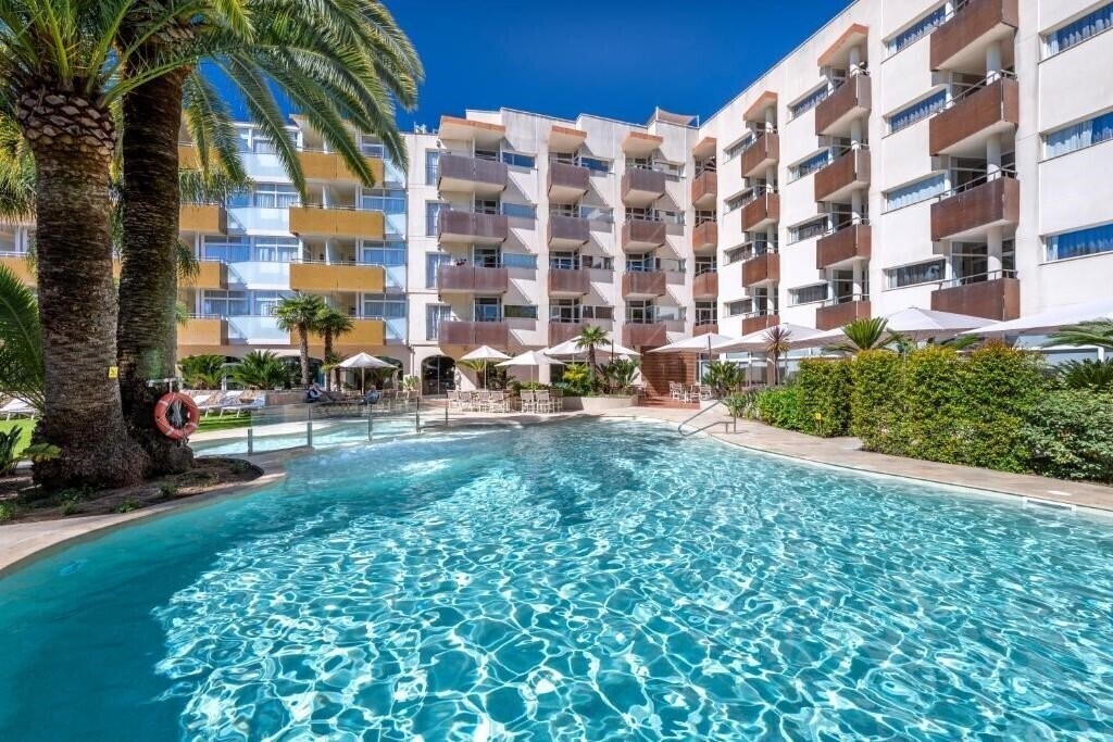 Отель Monica Hotel 4*