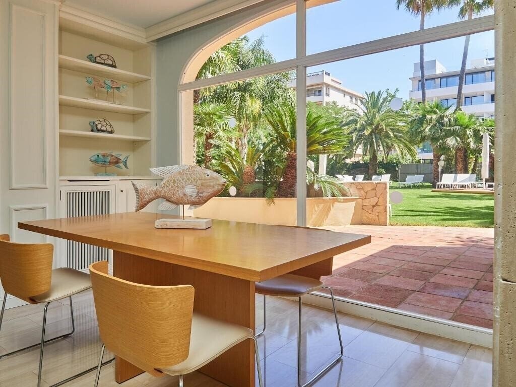 Фото Monica Hotel 4*