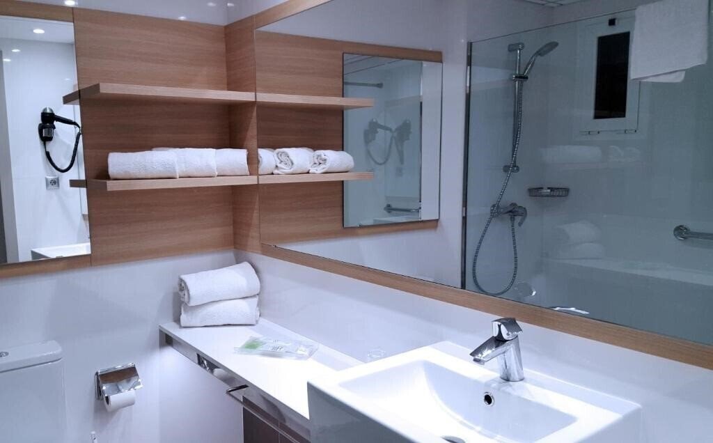 Фотографія Cesar Augustus 3*