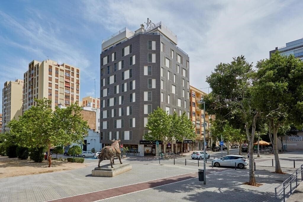 Отель Hotel Dona Lola Castellon 2*