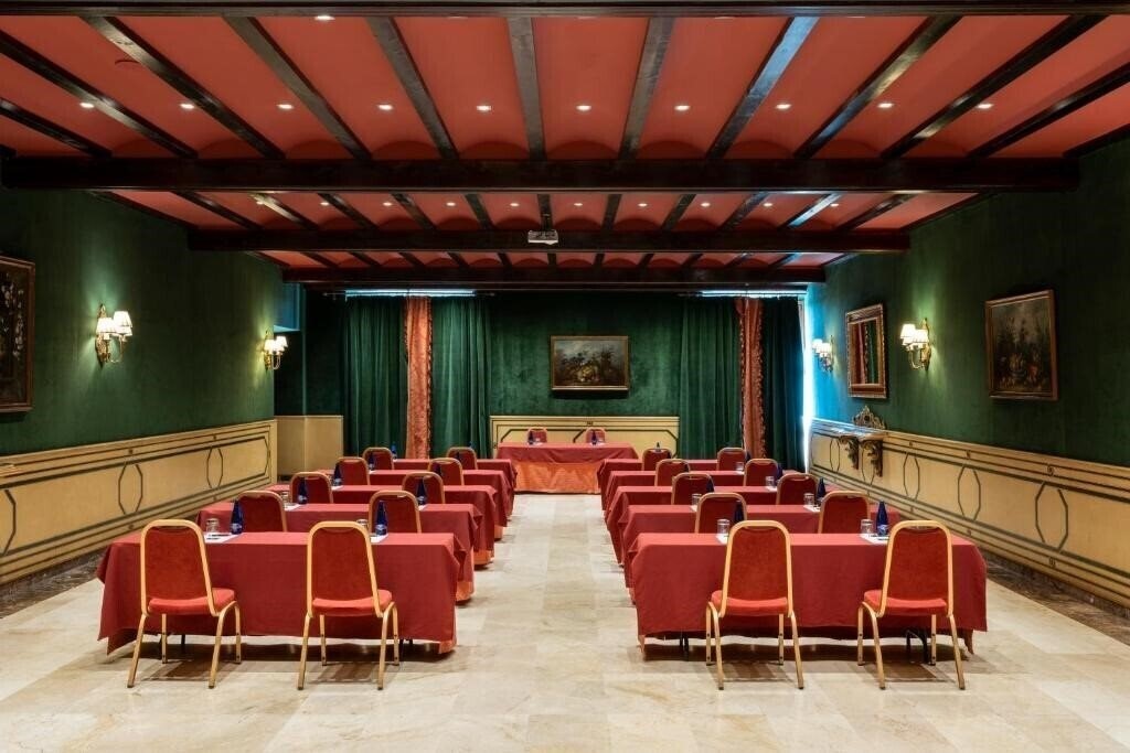 Картинка Parador De Lerma 4*