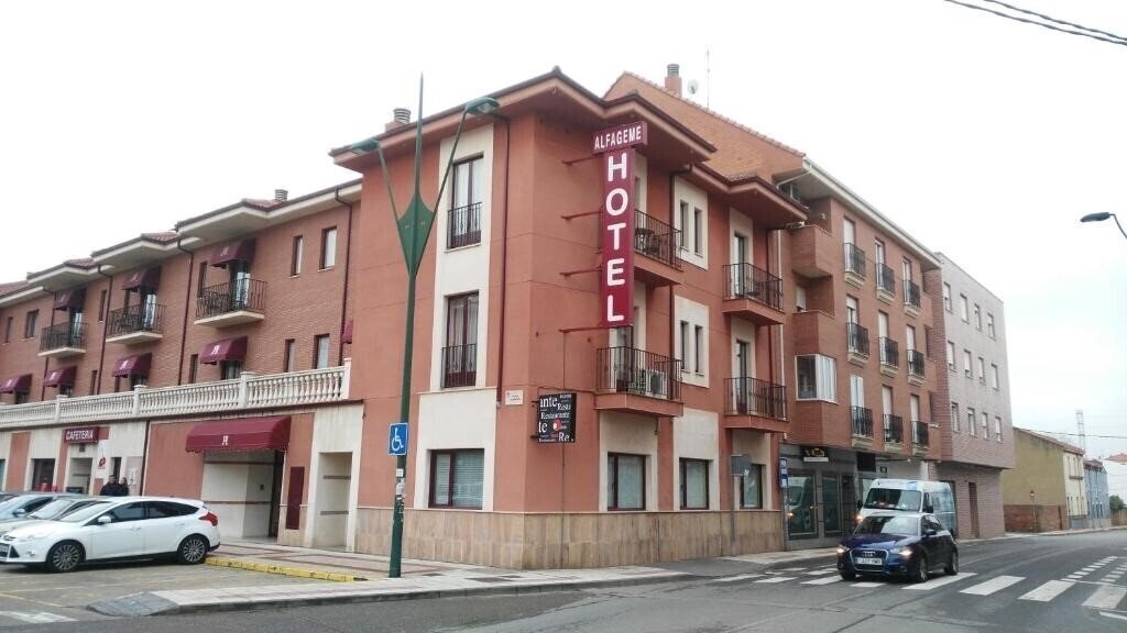 Отель Hotel Alfageme 2*