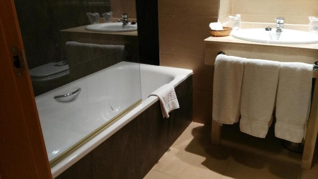 Фотография Hotel Alfageme 2*
