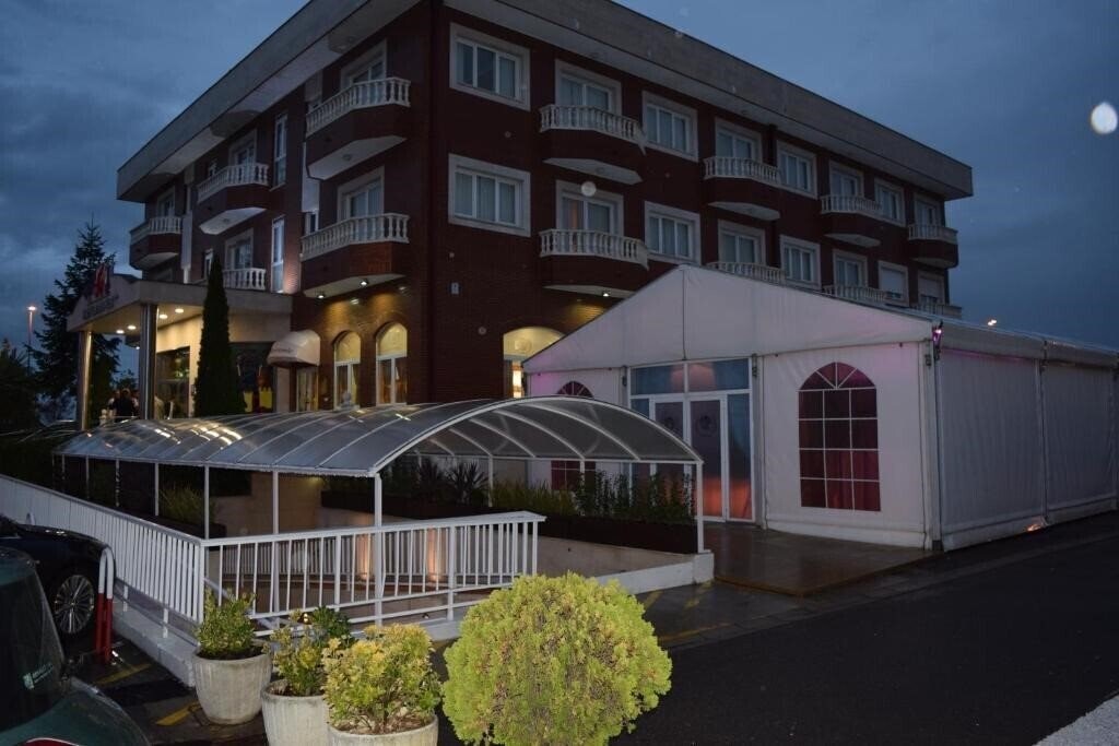 Зображення Hotel Camino Real Arcahueja 3*
