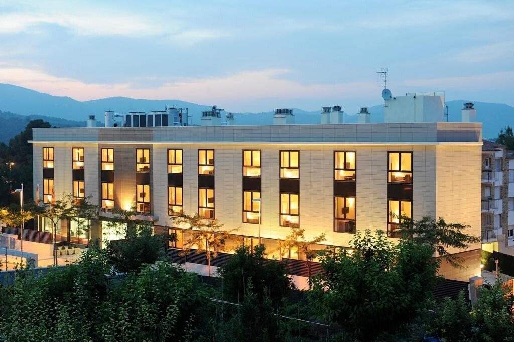 Готель Desitges 4*